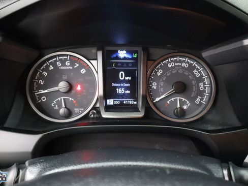 Used 2023 Toyota Tacoma TRD Off-Road w/ Technology Package image 18