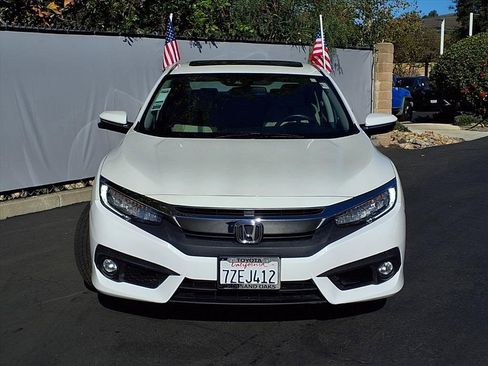 Used 2017 Honda Civic Touring image 2