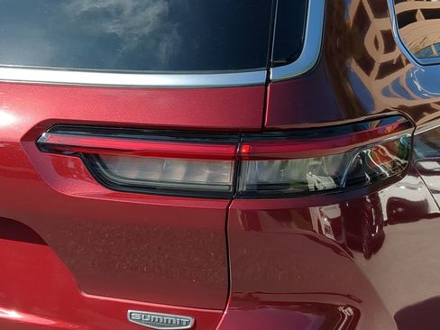 Used 2022 Jeep Grand Cherokee L Summit w/ Advanced Protech Group IV image 37