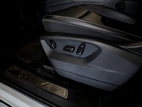 Used 2022 Volkswagen Atlas SE image 18