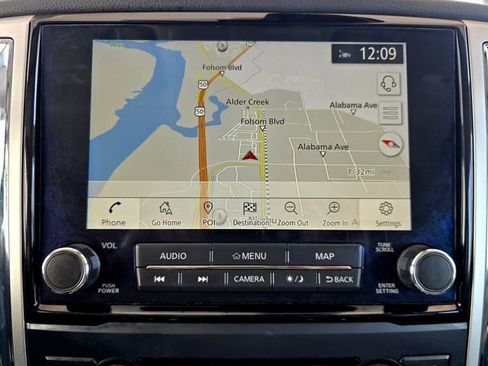 Used 2021 Nissan Titan SV w/ SV Convenience Package image 10