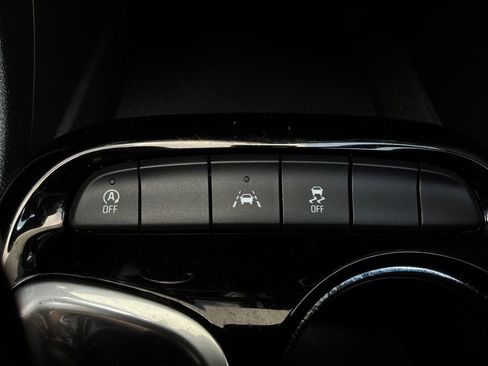Used 2025 Buick Encore GX Preferred FWD image 23