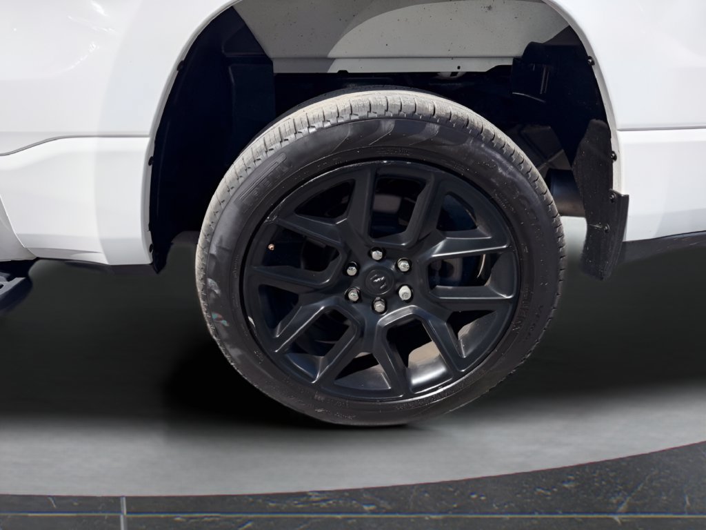 Used 2023 RAM 1500 Laramie AWD/4WD image 12