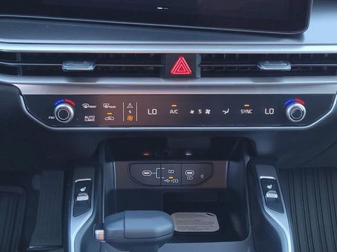 New 2026 Kia Sorento S w/ S Panoramic Sunroof Package AWD/4WD image 17