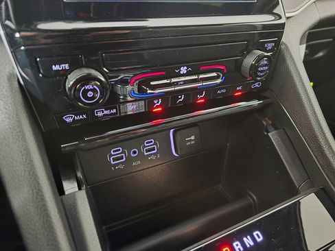 New 2025 Jeep Grand Cherokee Laredo X image 24