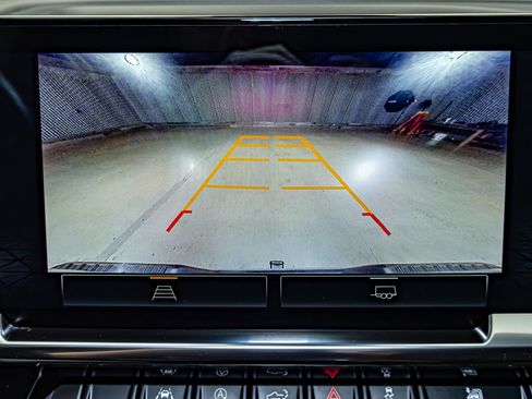 Used 2024 GMC Sierra 1500 Elevation image 20