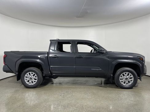 New 2026 Toyota Tacoma SR5 AWD/4WD image 2
