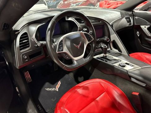 Used 2019 Chevrolet Corvette Stingray Coupe w/ Carbon Flash Badge Package RWD image 10