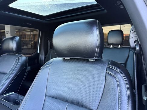 Used 2018 Ford F150 Lariat image 15