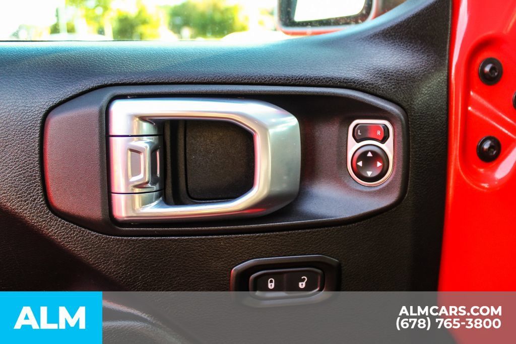 Used 2025 Jeep Wrangler Unlimited Sport AWD/4WD image 36