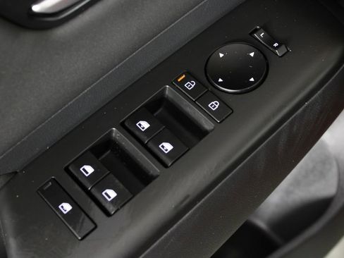 Certified 2024 Hyundai Kona Limited FWD image 25