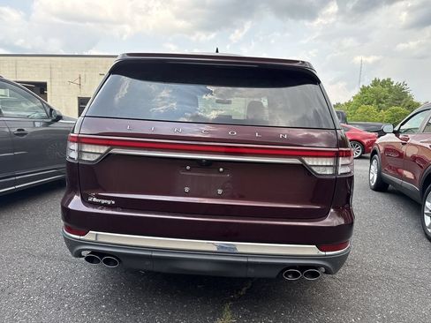 Used 2022 Lincoln Aviator AWD w/ Premium Package image 8
