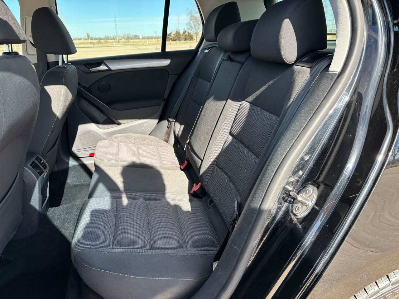 Used 2014 Volkswagen Golf TDI FWD image 11