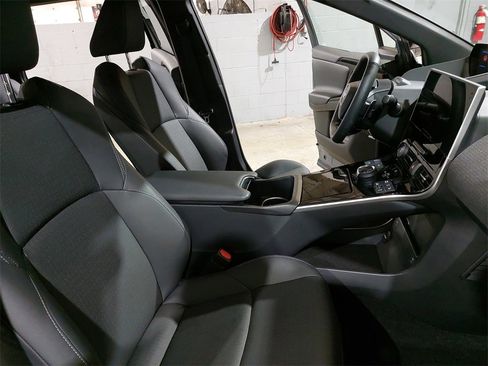 Used 2025 Subaru Solterra Touring image 10