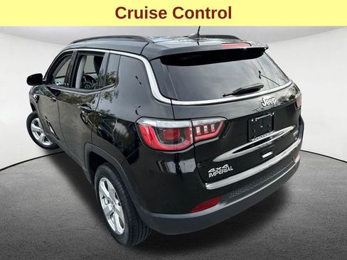 Used 2019 Jeep Compass Latitude w/ Popular Equipment Group AWD/4WD image 8