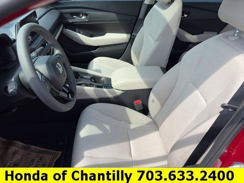Certified 2025 Honda Accord SE image 25