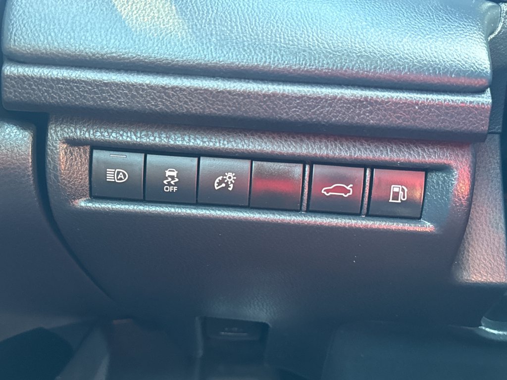 Used 2025 Toyota Camry XSE AWD/4WD image 31