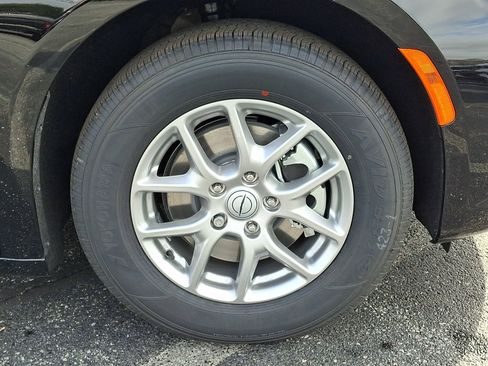 New 2026 Chrysler Pacifica Select image 8