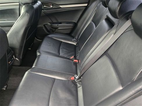 Used 2019 Honda Civic Sport Touring image 9