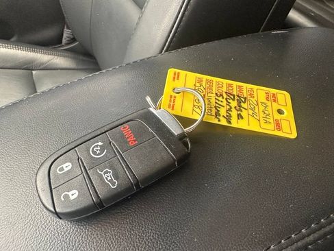 Used 2014 Dodge Durango Limited w/ Premium Group AWD/4WD image 8