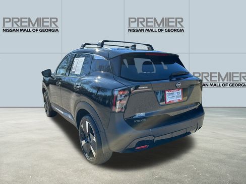 Used 2025 Nissan Kicks SR image 7