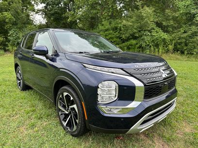 Used 2023 Mitsubishi Outlander SE