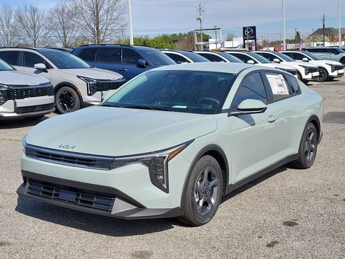 New 2026 Kia K4 LXS image 3