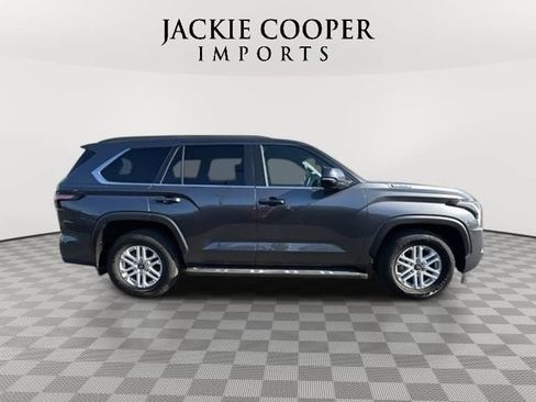 Used 2025 Toyota Sequoia SR5 AWD/4WD image 6
