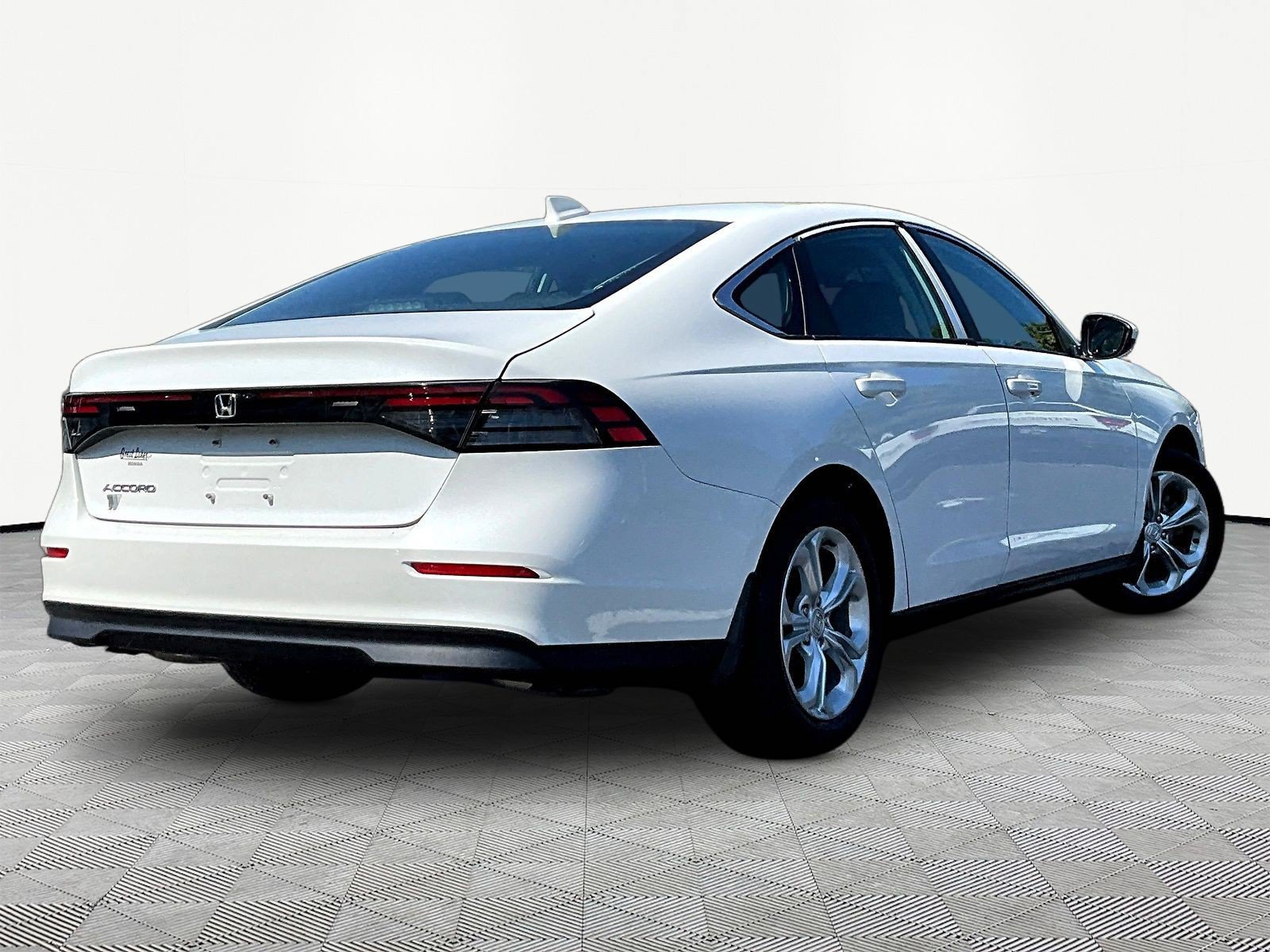 Certified 2023 Honda Accord LX image 6