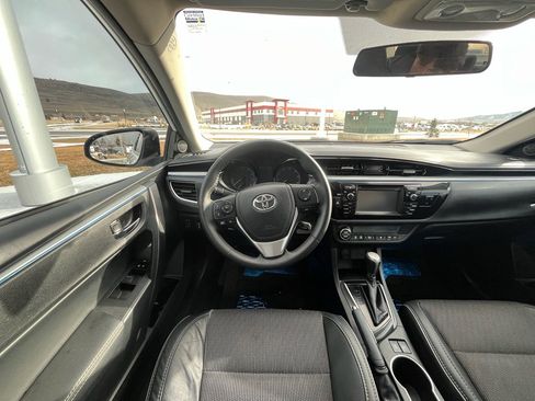 Used 2015 Toyota Corolla S image 23