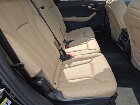 Used 2025 Audi Q7 2.0T Premium Plus w/ Premium Plus Package AWD/4WD image 31