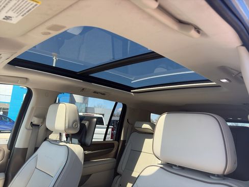 Used 2021 GMC Yukon XL Denali w/ Denali Ultimate Package image 12