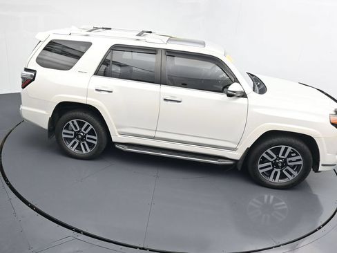 Used 2017 Toyota 4Runner Limited AWD/4WD image 27