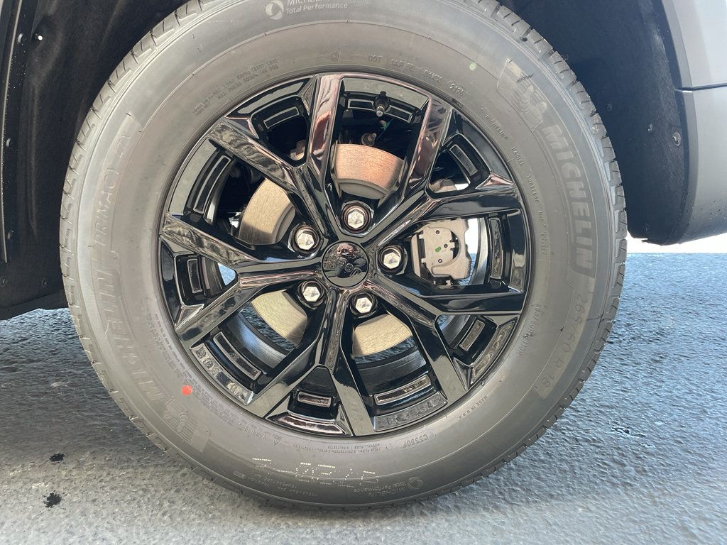 Certified 2025 Jeep Grand Cherokee Altitude AWD/4WD image 22