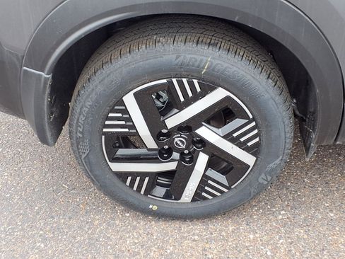 New 2026 Nissan Kicks SV w/ SV Premium Package image 9