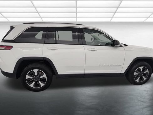 Used 2024 Jeep Grand Cherokee Limited 4xe AWD/4WD image 8