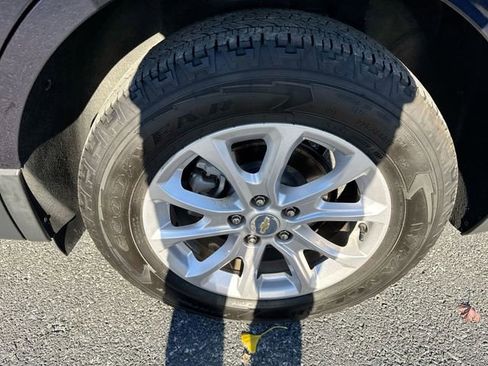 Used 2020 Chevrolet Equinox LS image 10