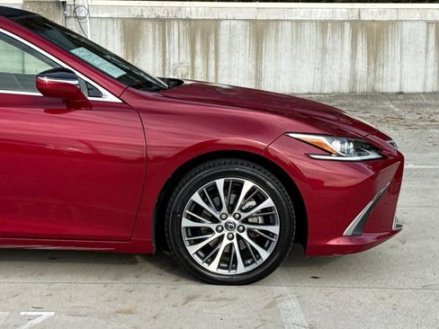 Used 2019 Lexus ES 350 w/ Premium Package image 34