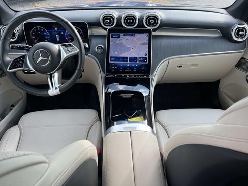 Certified 2025 Mercedes-Benz GLC 300 image 16