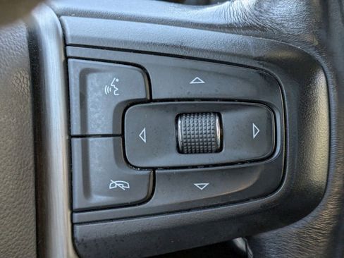 Used 2022 GMC Sierra 3500 Denali w/ Denali Black Diamond Edition image 18