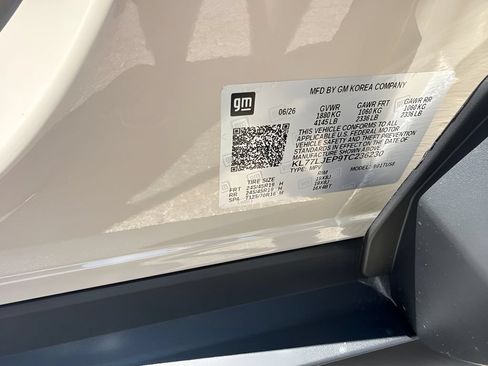 New 2026 Chevrolet Trax RS w/ Sunroof Package FWD image 34