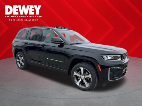 New 2026 Jeep Grand Cherokee Limited w/ Luxury Tech Group II AWD/4WD image 1