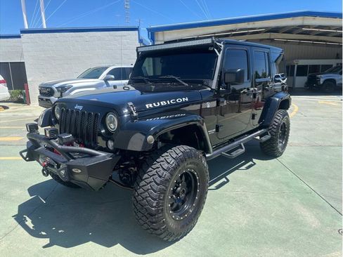 Used 2016 Jeep Wrangler Unlimited Rubicon w/ Connectivity Group AWD/4WD image 2