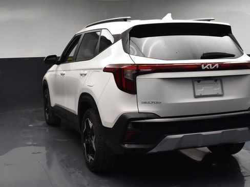 Certified 2025 Kia Seltos S FWD image 6