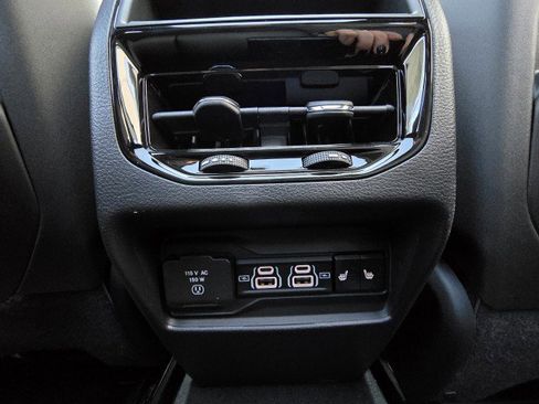 New 2025 Jeep Grand Cherokee Limited image 13