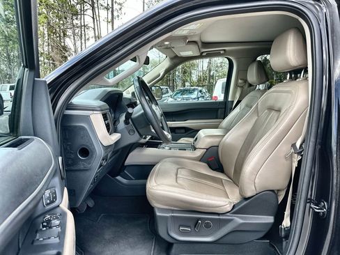 Used 2024 Ford Expedition Max Limited image 2