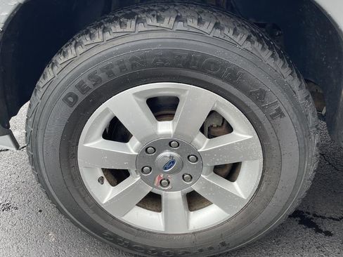 Used 2010 Ford Expedition Limited image 28