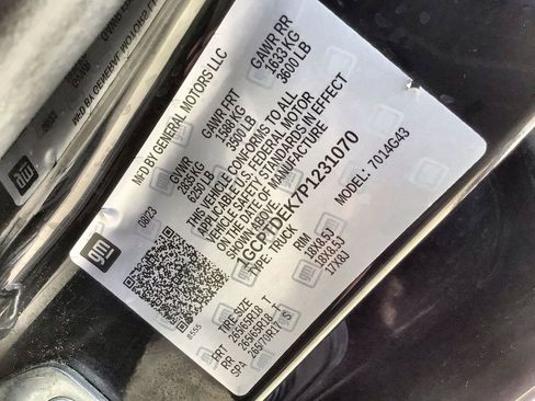 Used 2023 Chevrolet Colorado Z71 w/ Z71 Convenience Package 2 image 35