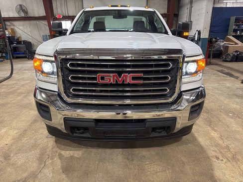 Used 2017 GMC Sierra 3500 4x4 Regular Cab image 6