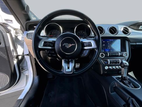 Used 2022 Ford Mustang Premium RWD image 6